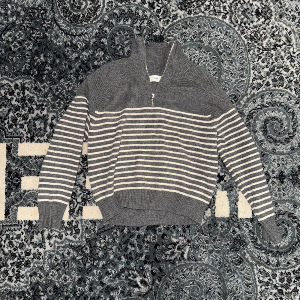 Dunst- Gray & White Striped Women’s Sweater